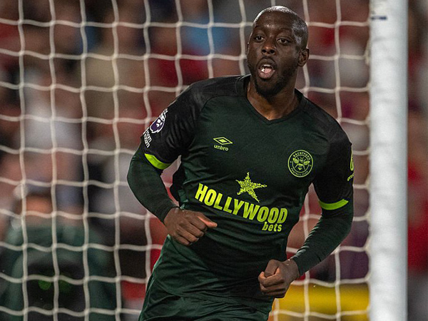 Meski Kecewa Gagal Pindah, Yoane Wissa Kembali Berlatih di Brentford